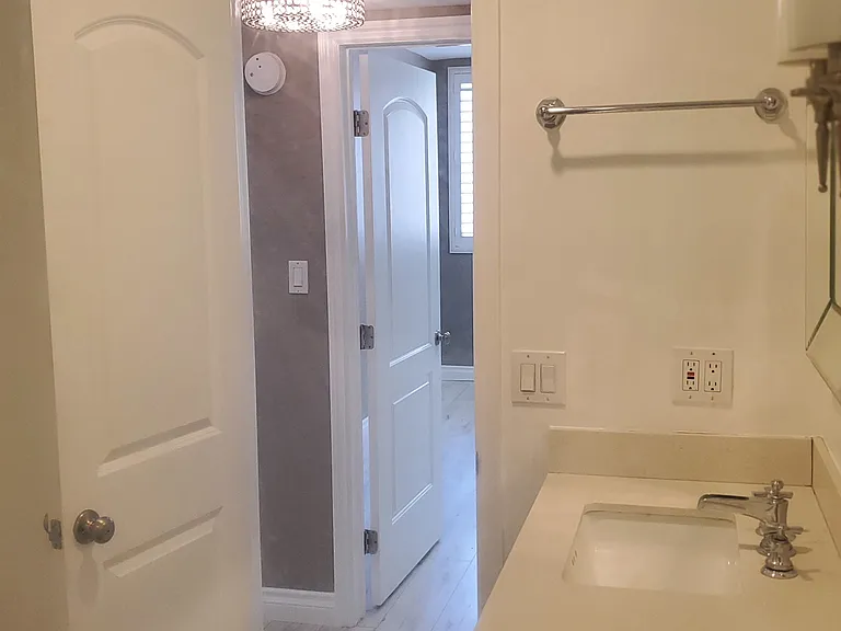 1300 Midvale Ave #309 — Photo 11