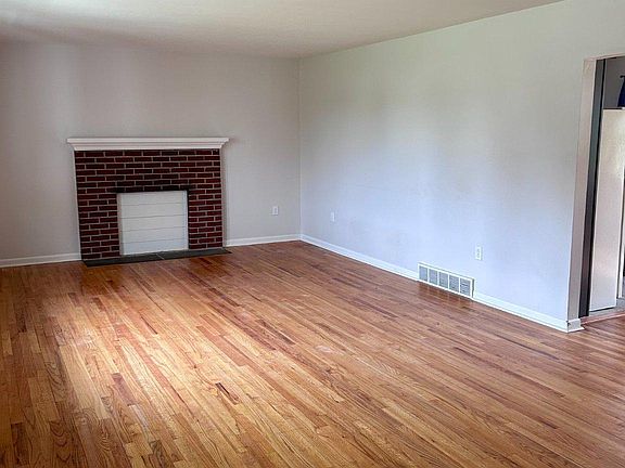 2nd image of 2572 Forge Rd
