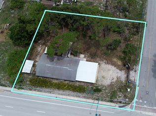 211 E Dearborn St, Englewood, FL 34223