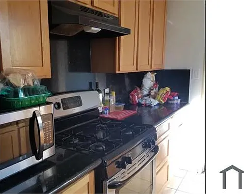 8810 Seneca St — Photo 11