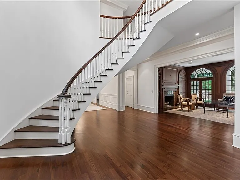 140 Valley Rd NW — Photo 14