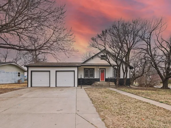 721 W 5th St, Newton, KS 67114