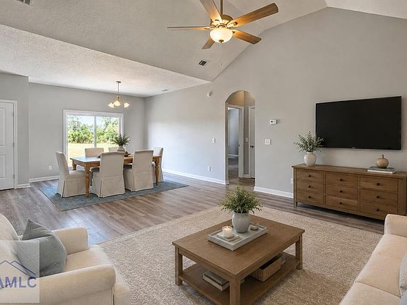 5th image of 142 Sunflower Cir