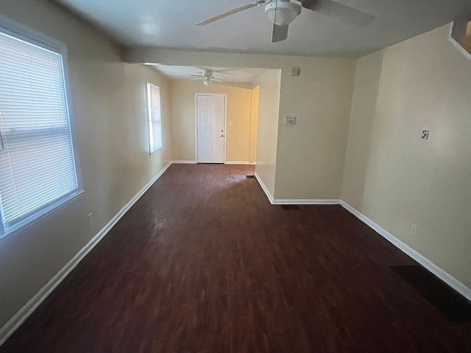 1st image of 1295 E 25th Ave