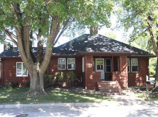 1202 2nd St NE, Mason City, IA 50401