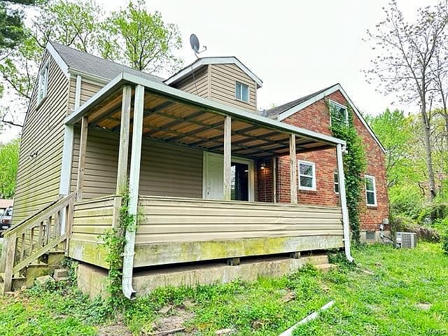 2nd image of 525 Ford Dr