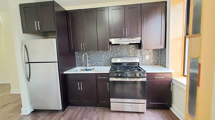 Rented by BRICK & GALO REALTY CORP | media 8