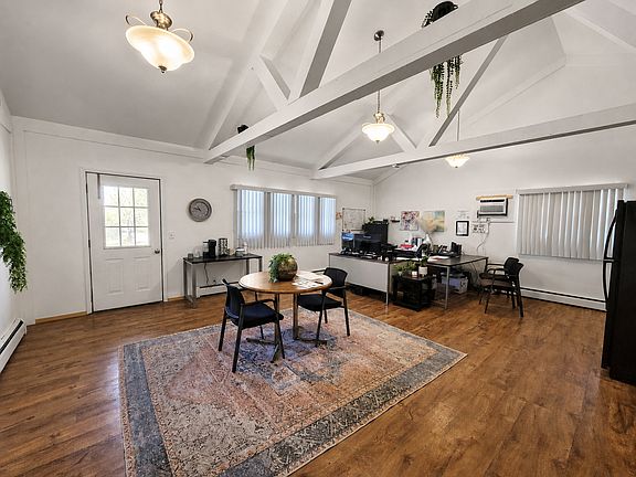 5th image of 705 18th St SW #61d73c856