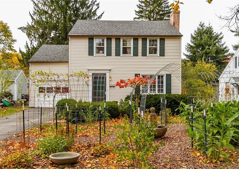 1st image of 217 Clovercrest Dr