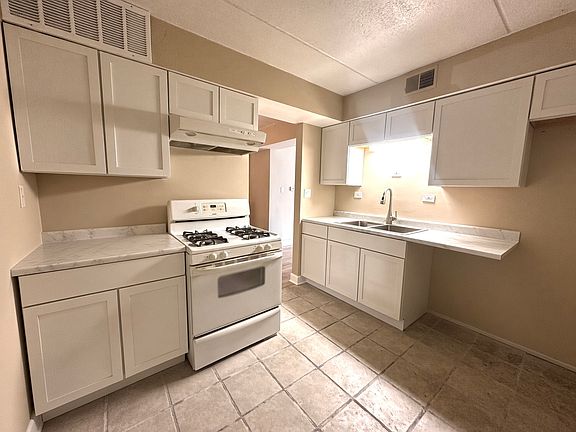 5th image of 841 N York Rd #128