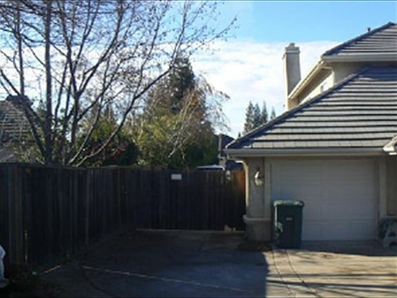 2nd image of 104 Ash Creek Ct