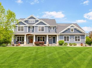 N50W25218 William Dr, Pewaukee, WI 53072