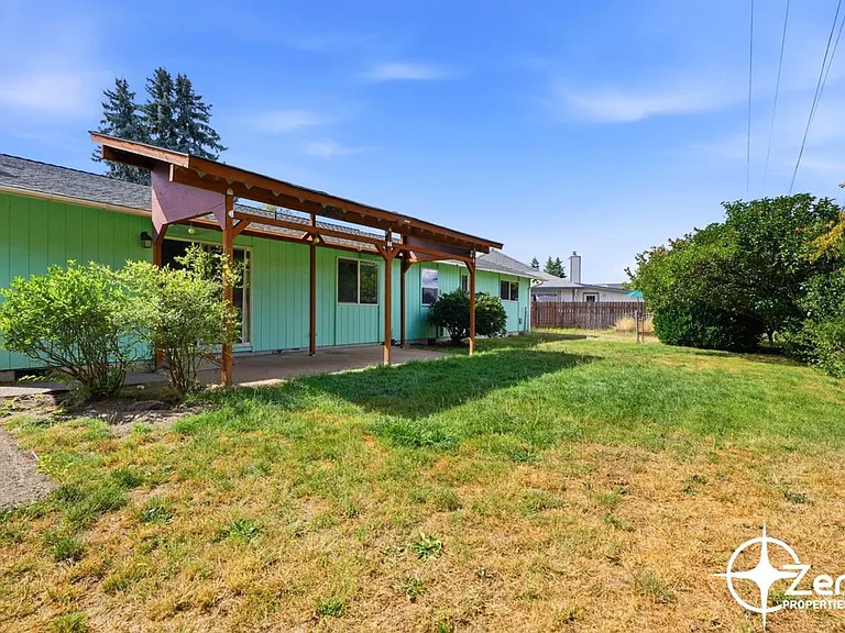 12719 NE 10th Ave — Photo 27
