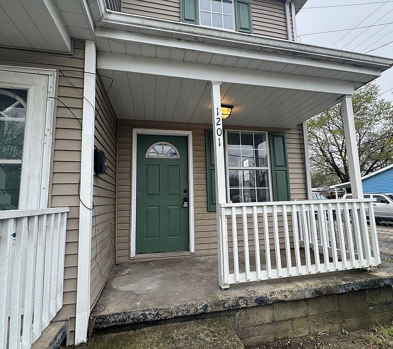 1st image of 1201-1203 Long St