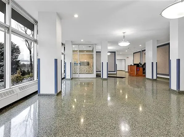 2940 W 5th St APT 2B, Brooklyn, NY 11224