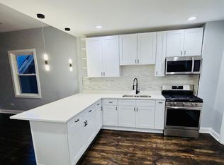 5447 W Ohio St #2E, Chicago, IL 60644