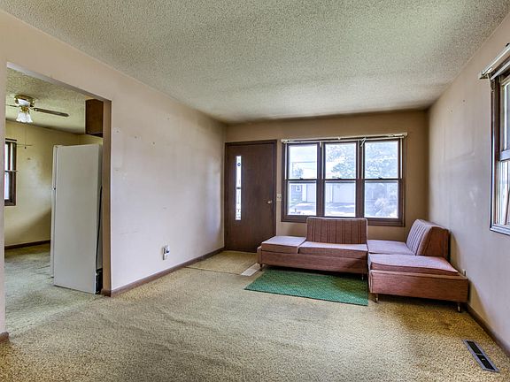 5th image of 1050 N 26th St