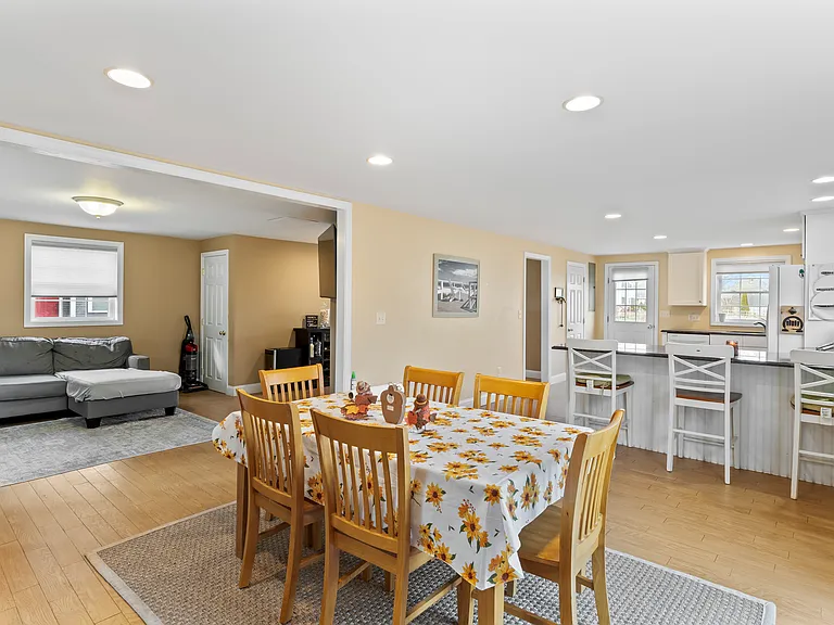 60 Merrifield Ct — Photo 7