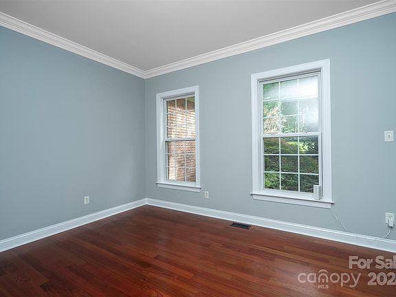 5th image of 3623 Providence Plantation Ln