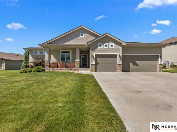 21805 H St, Elkhorn, NE 68022