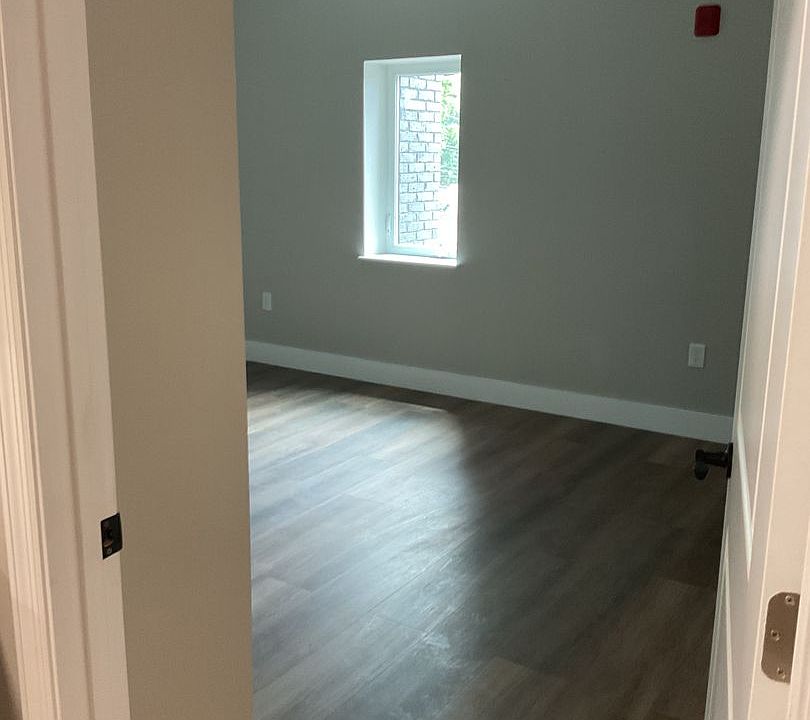 2nd image of 401 McFarland St #4-202