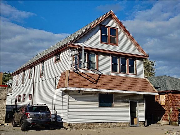 2nd image of 1324 E Delavan Ave