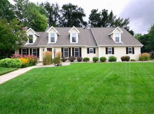 2594 Parkwood Dr, Green Bay, WI 54304