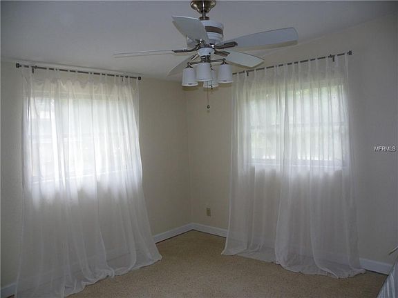 5th image of 5687 Kiwanis Pl NE