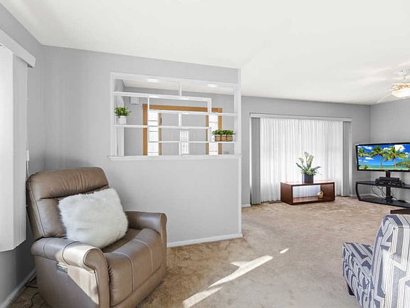 5th image of 3550 W 102nd St