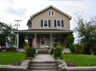 10 State St, Belleville, PA