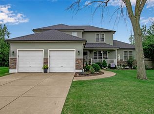 61 The Cmns, Grand Island, NY 14072