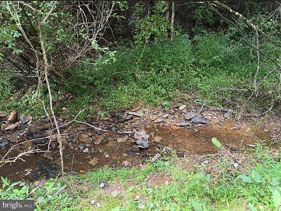 3rd image of 285 Clay Lick Ridge Rd