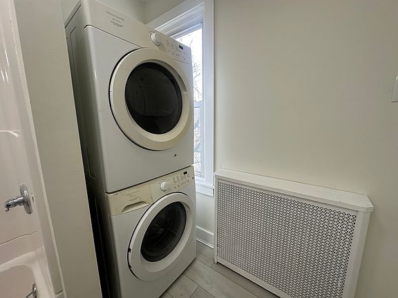 4th image of 2253 Burdett Ave Unit 2