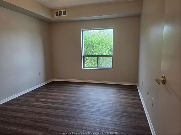 5th image of 3795 Southwinds Dr #206