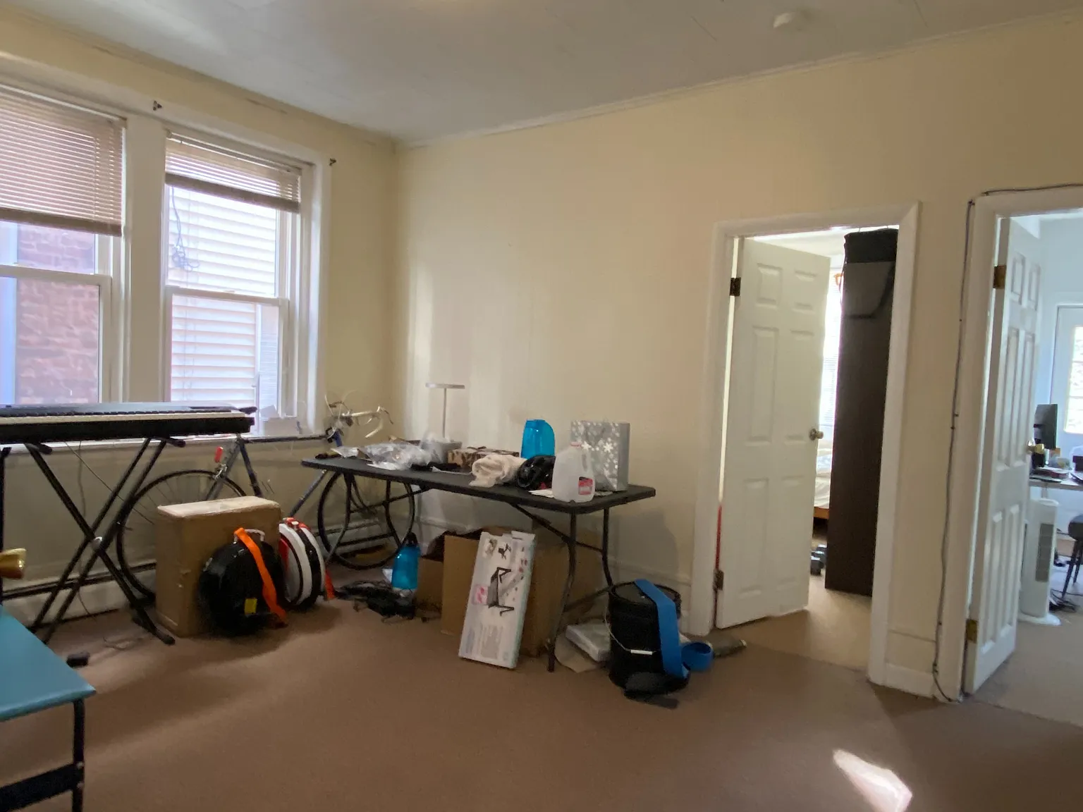 4 bed, 900 sqft, $2,850 — Photo 4