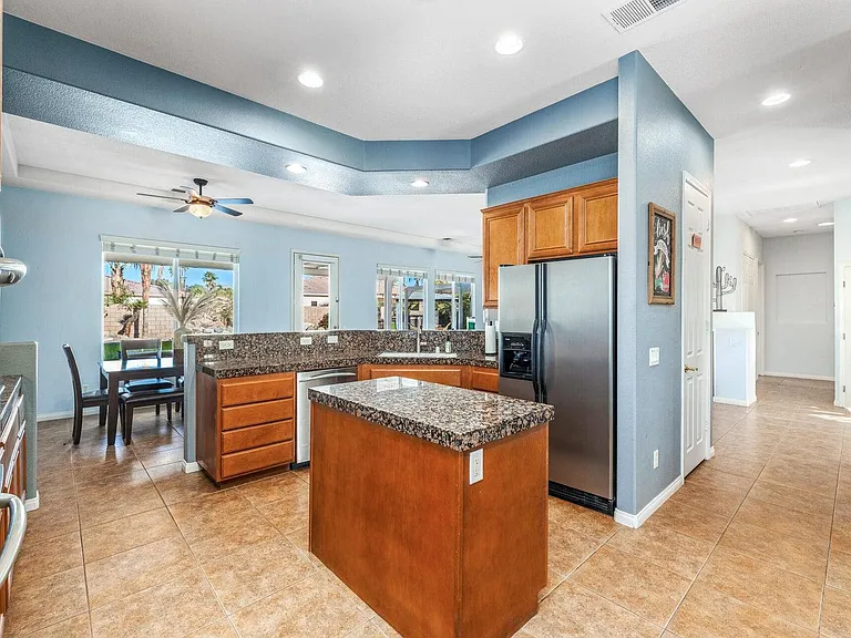 79704 Castille Dr — Photo 36