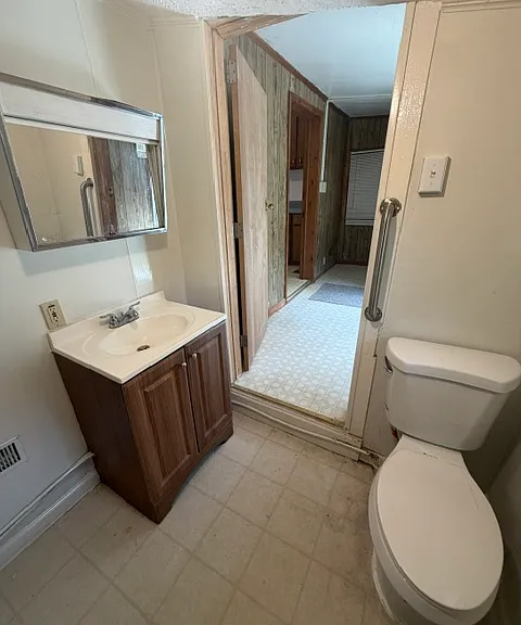 615 S Main St — Photo 1