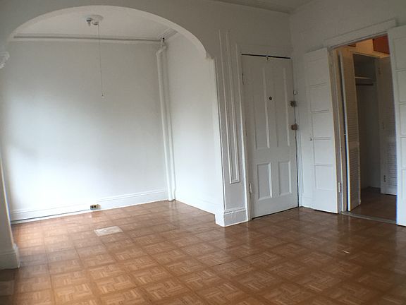 3rd image of 148 Clifton Pl #2