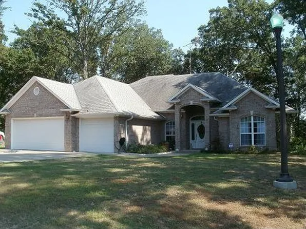 621 W Olivia Dr, Hugo, OK 74743