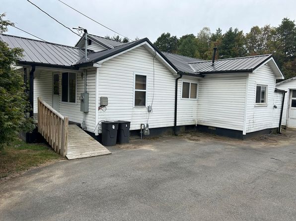 229 Riffe St, Sophia, WV 25921