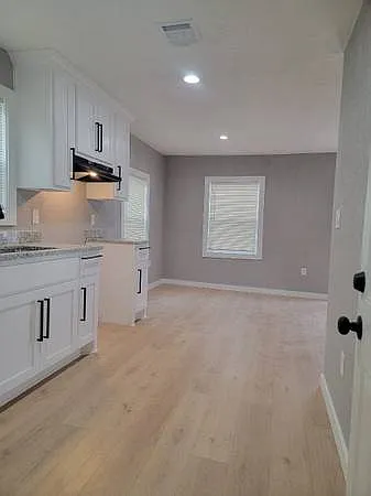 1629 S 29th St — Photo 1