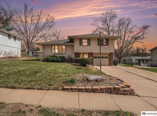 5651 S 91st Ave, Omaha, NE 68127