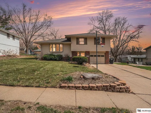5651 S 91st Ave, Omaha, NE 68127