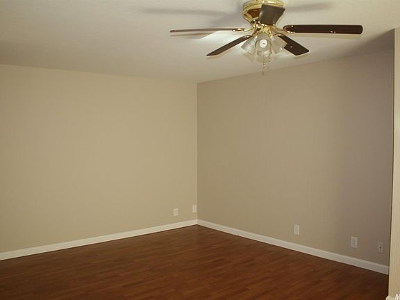3rd image of 2340 W Euclid Ave
