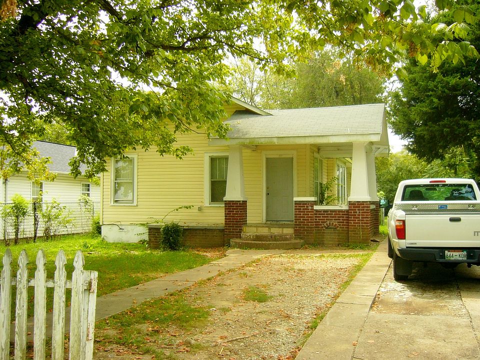 1st image of 223 Ault St