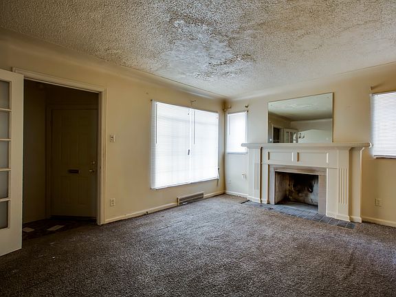 2nd image of 18474 Murray Hill St