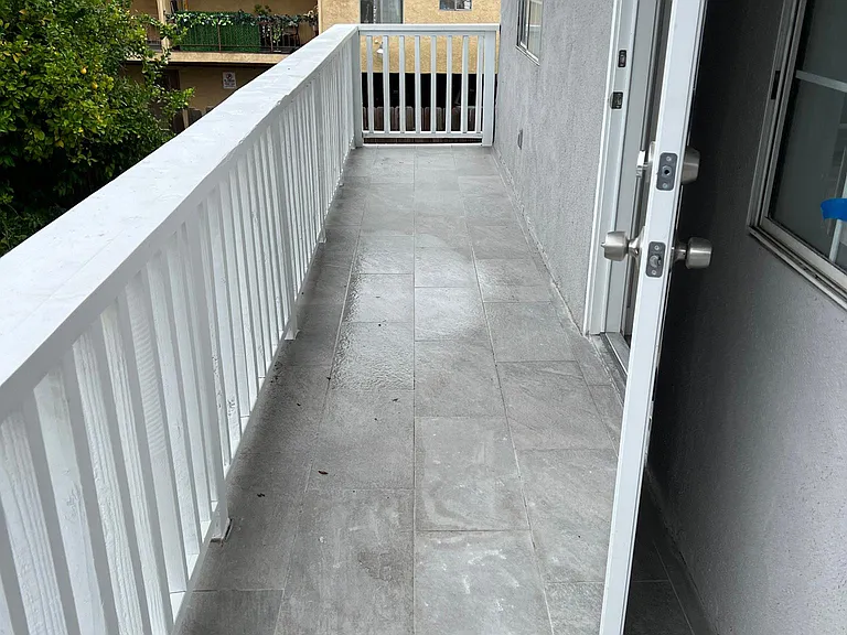 6556 Mammoth Ave — Photo 14