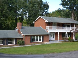 20 Evergreen Dr, Christiansburg, VA 24073