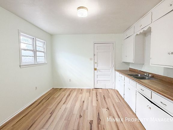5th image of 2814 3rd St