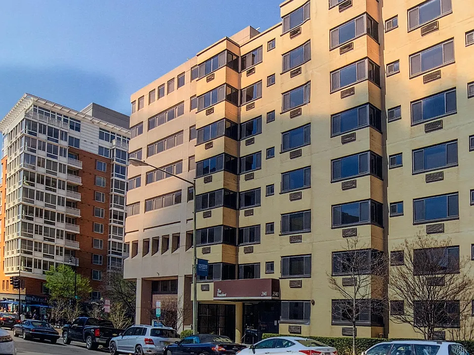 2141 I St NW #309